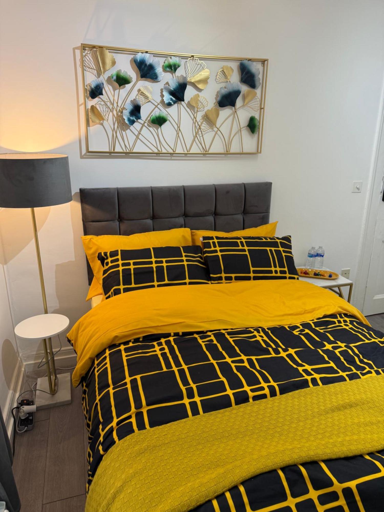 Luxury In Victoria, 7 Minutes Walk To Victoria Station, 7 Homestay