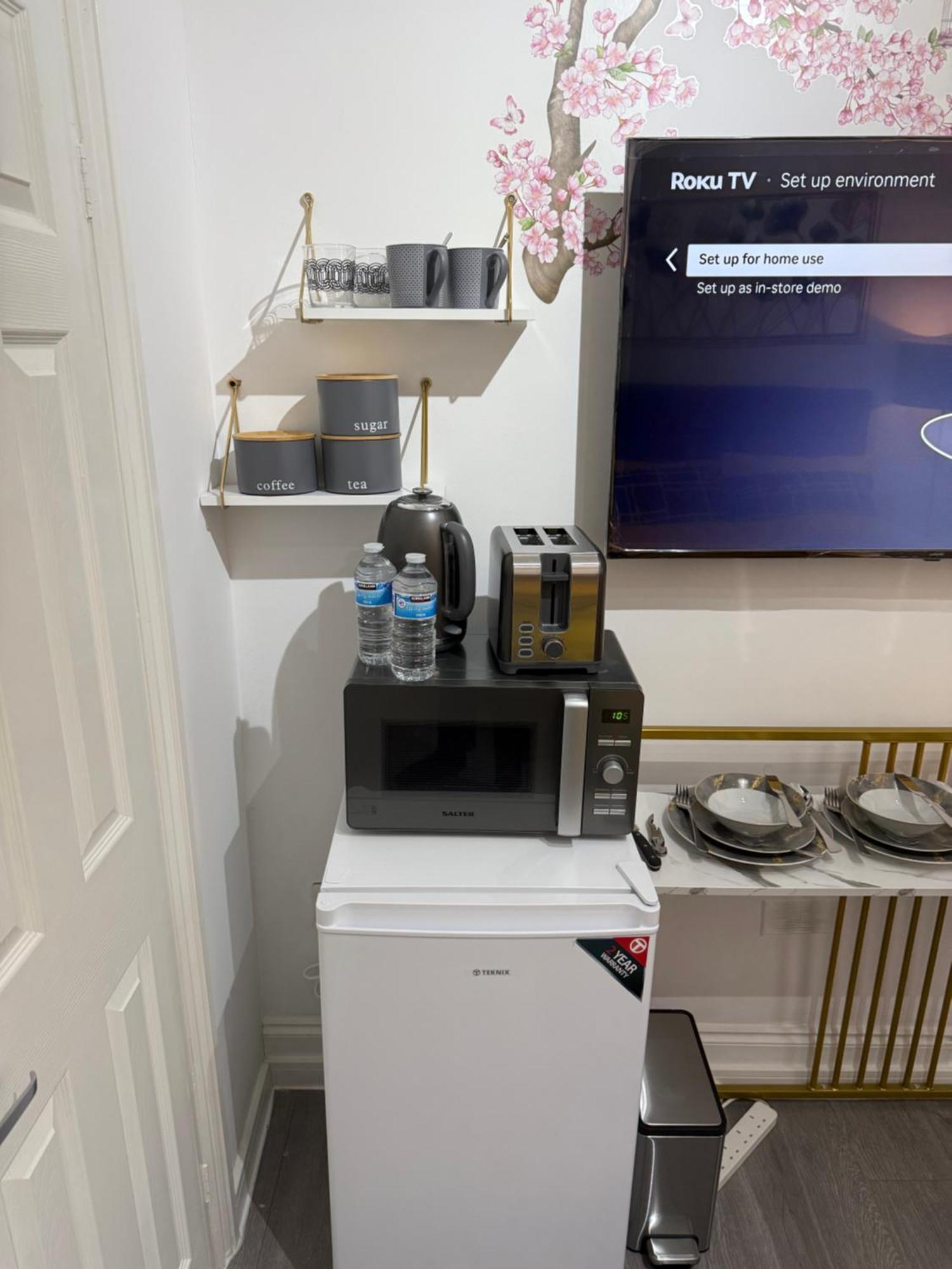 Luxury In Victoria, 7 Minutes Walk To Victoria Station, 7 London